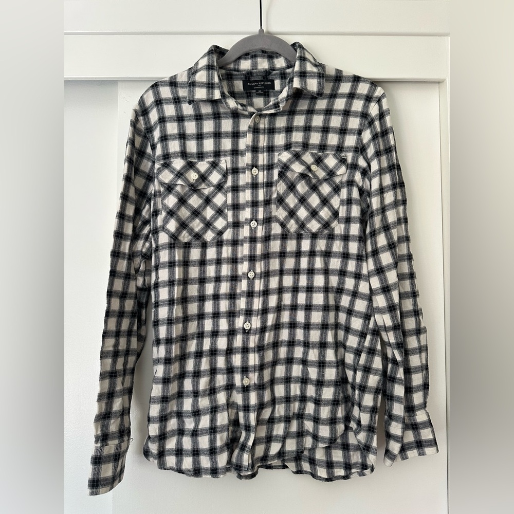 Banana Republic Black and White Casual Button Down Flannel Shirt - Medium